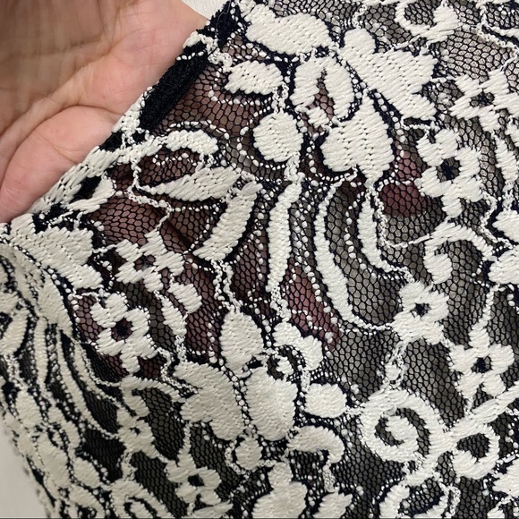 JESSICA SIMPSON Maternity lace Applique on netting ruched side back zip top XL - Picture 3 of 10